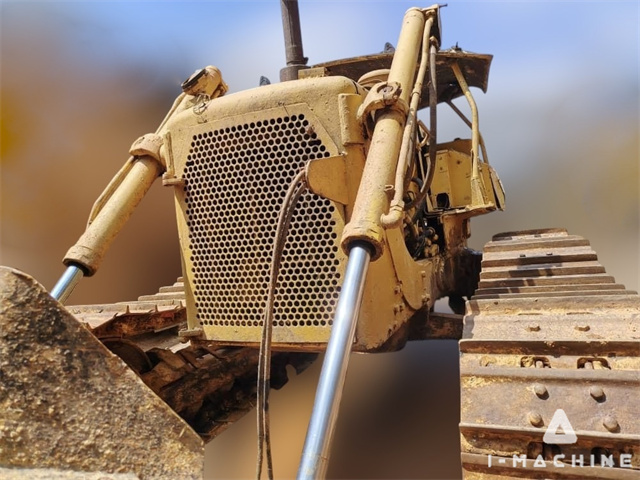 CATERPILLAR D6D