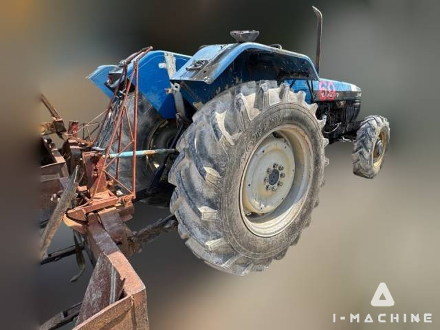 NEW HOLLAND 7840