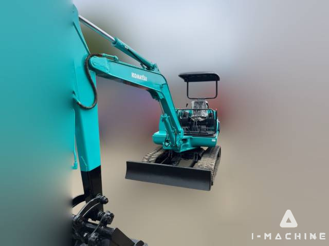 KOMATSU PC30-7