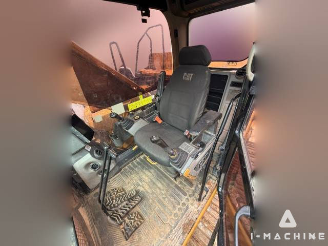 CATERPILLAR 320GC