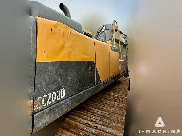 VOLVO EC200D