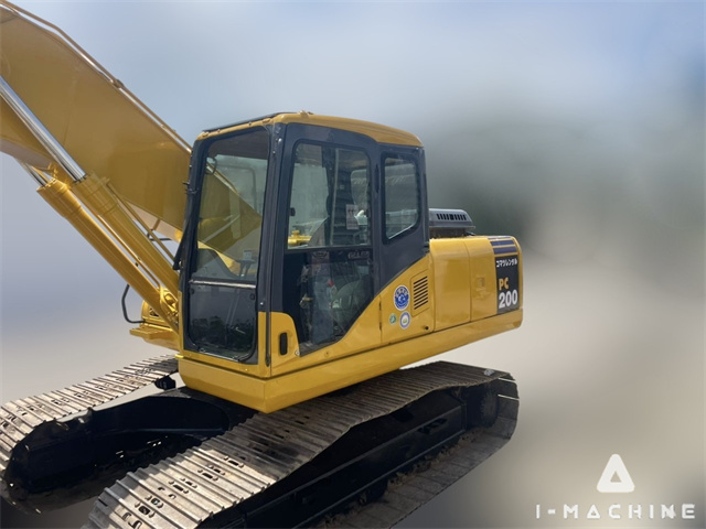 KOMATSU PC200-7