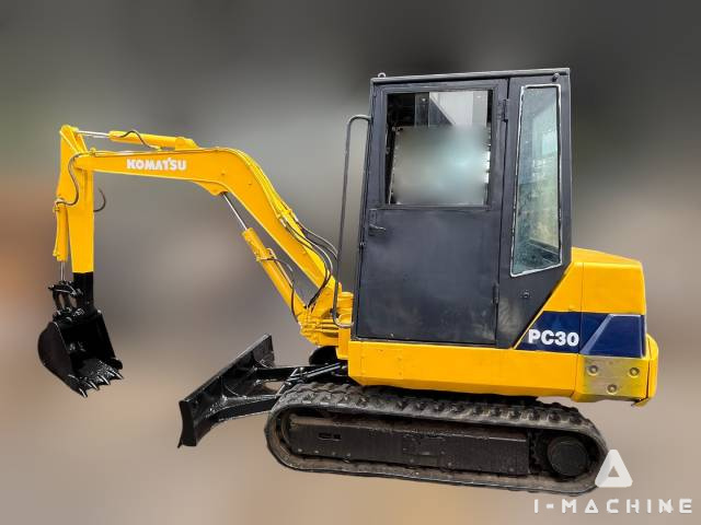 KOMATSU PC30-6