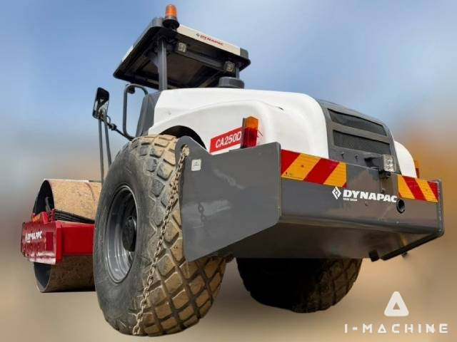DYNAPAC CA250D