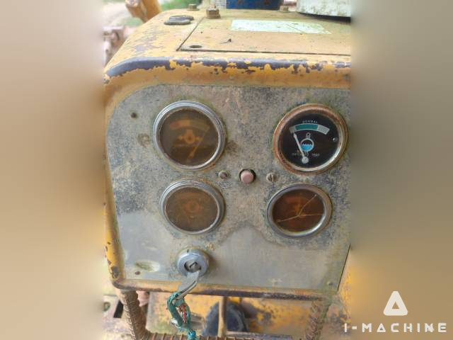 CATERPILLAR D6D