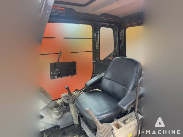HITACHI ZX200-1