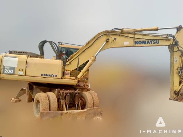 KOMASTSU PW200-7