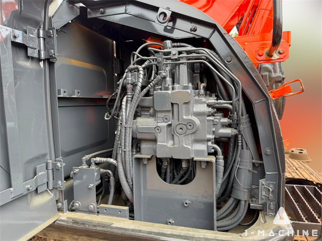 HITACHI EX135USR