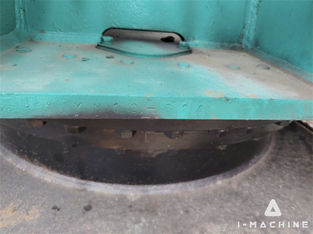 KOBELCO SK200-8