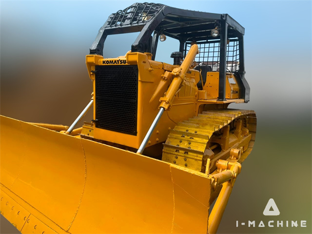 KOMATSU D70LE