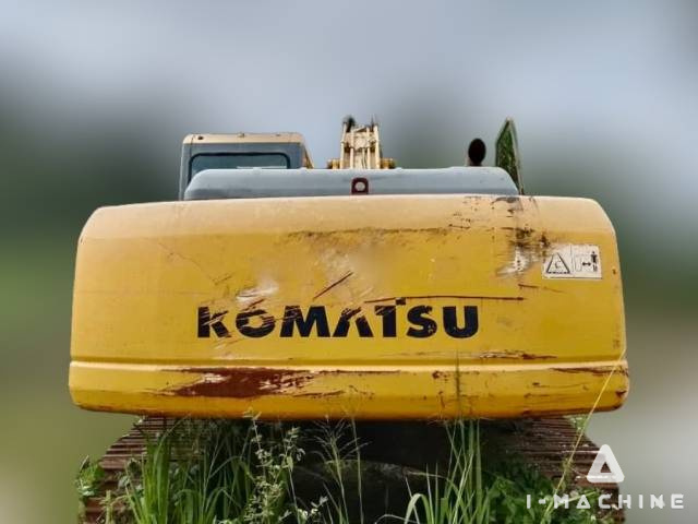 KOMATSU PC200-7