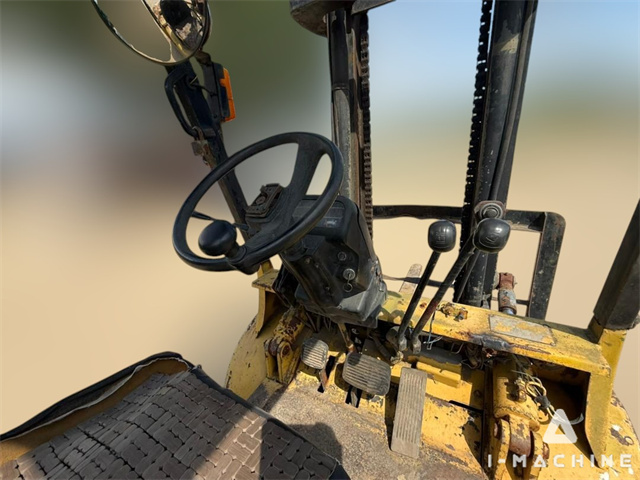 CATERPILLAR DP30