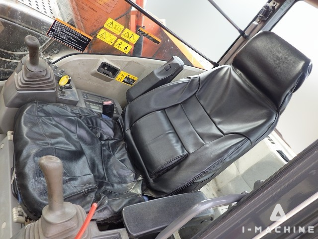 HITACHI ZX200-5B
