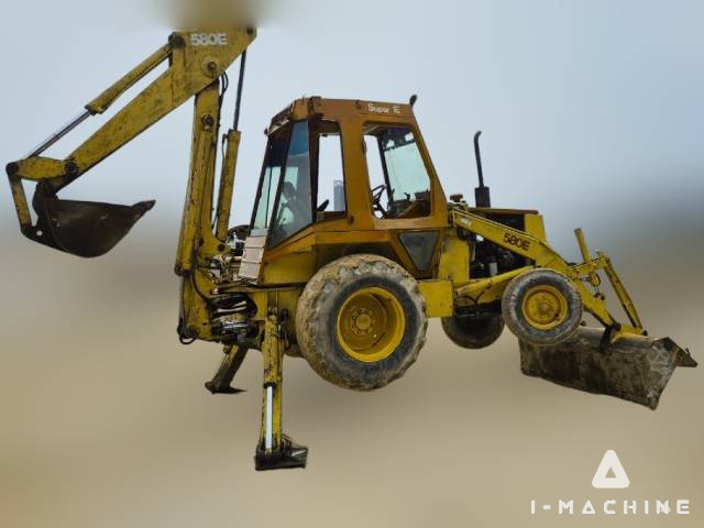 CASE 580 SUPER E