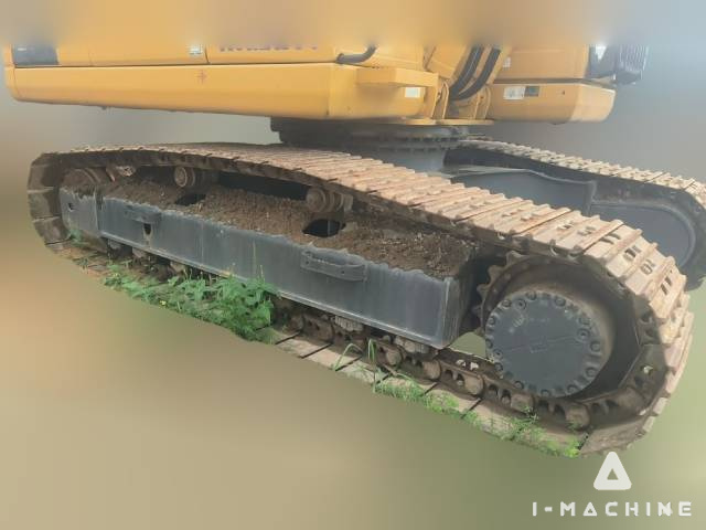KOMATSU PC200-8N1